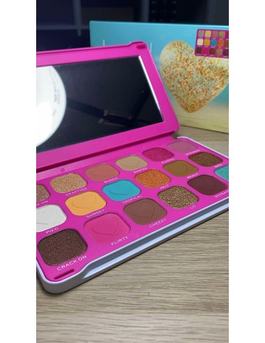 Love Island Shadow Palette - I ❤ REVOLUTION